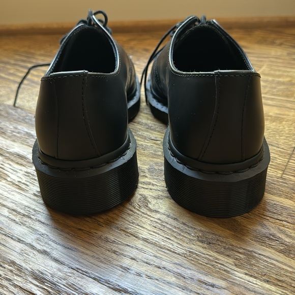 Never worn Dr Martens - Picture 3 of 6